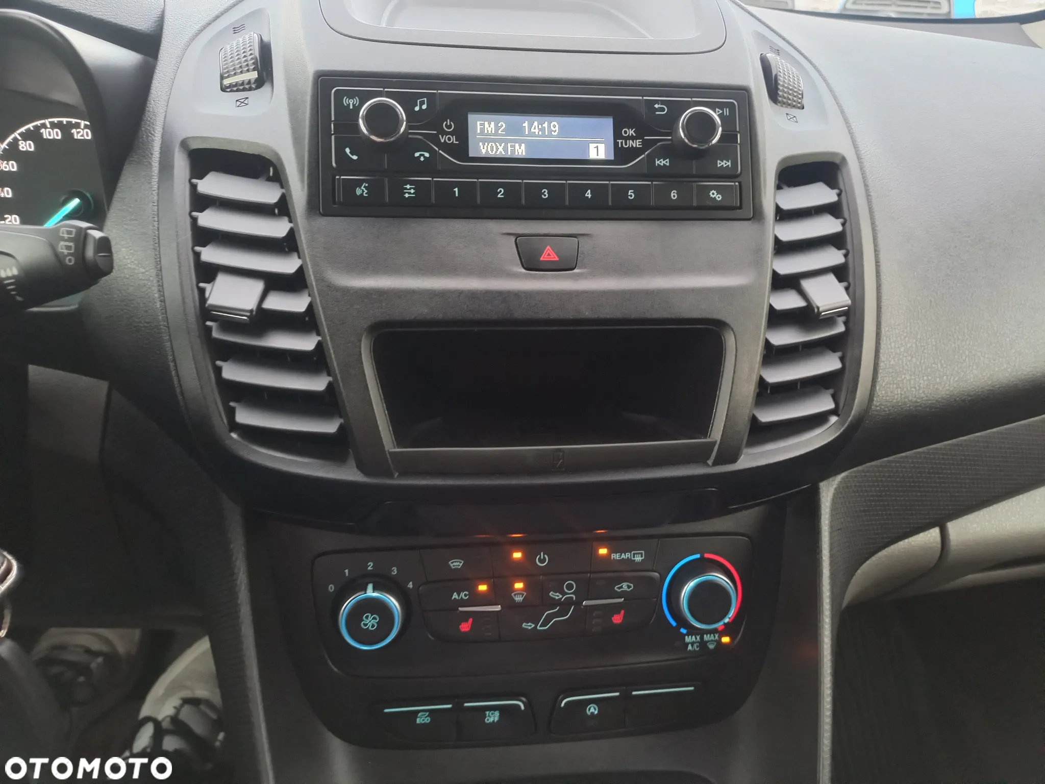 Ford Transit Connect - 21
