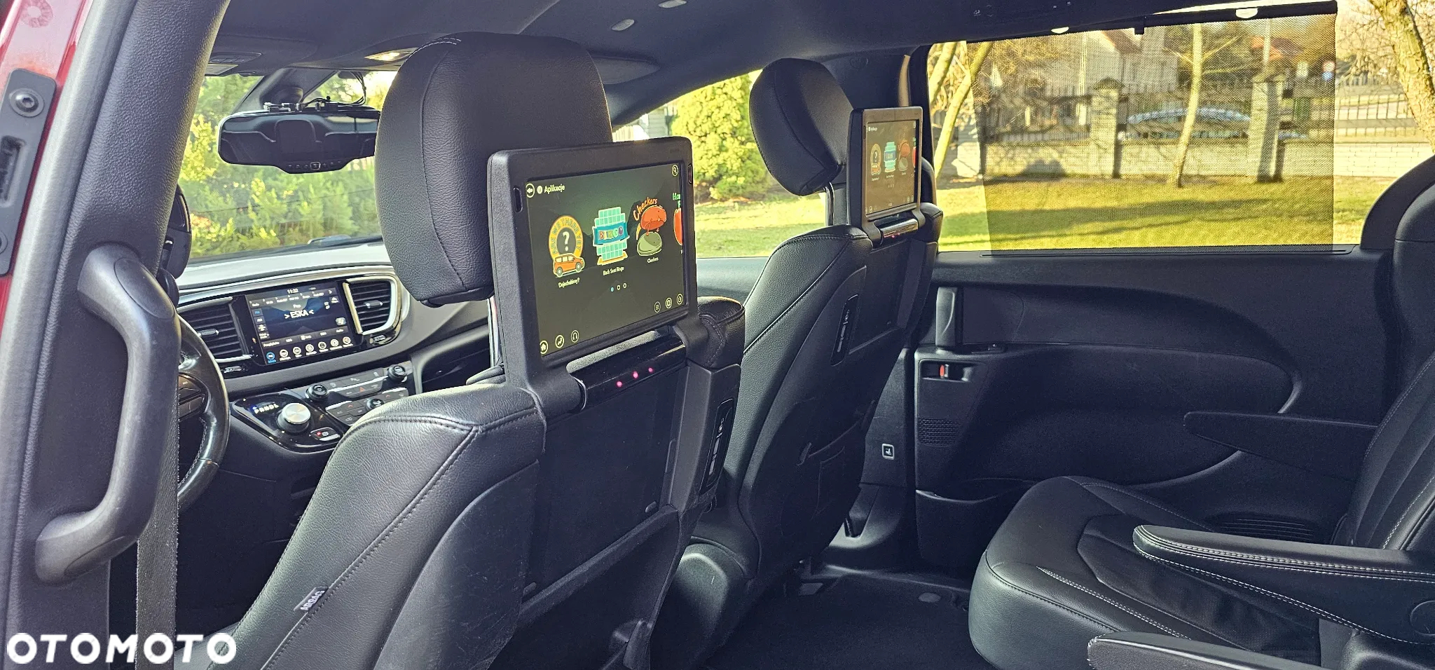 Chrysler Pacifica - 16