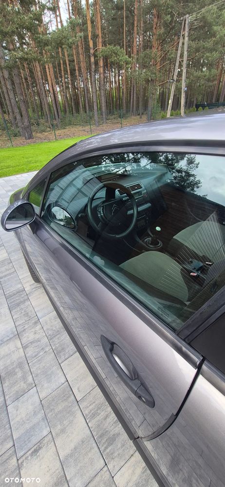 Citroën C4 1.4 16V Impress - 16