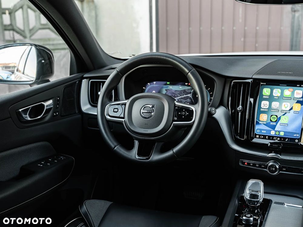 Volvo XC 60 B4 B Plus Dark - 31