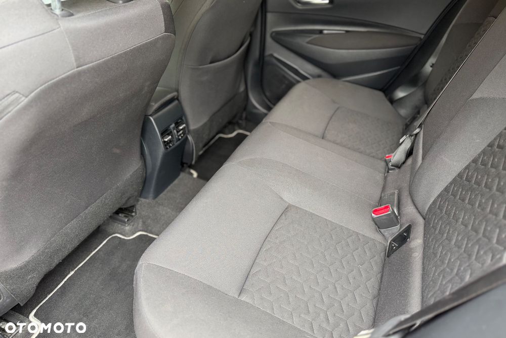 Toyota Corolla 1.8 Hybrid Comfort - 32