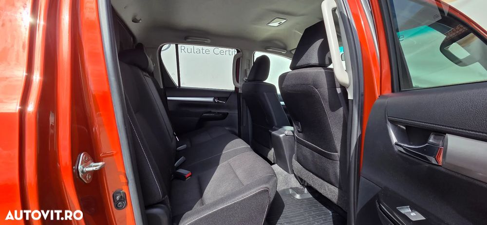 Toyota Hilux 4x4 Double Cab A/T Invincible - 16