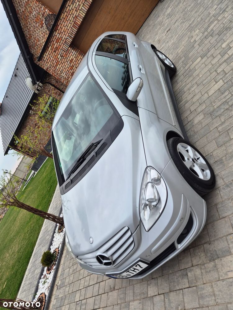 Mercedes-Benz Klasa B 200 CDI Autotronic - 15