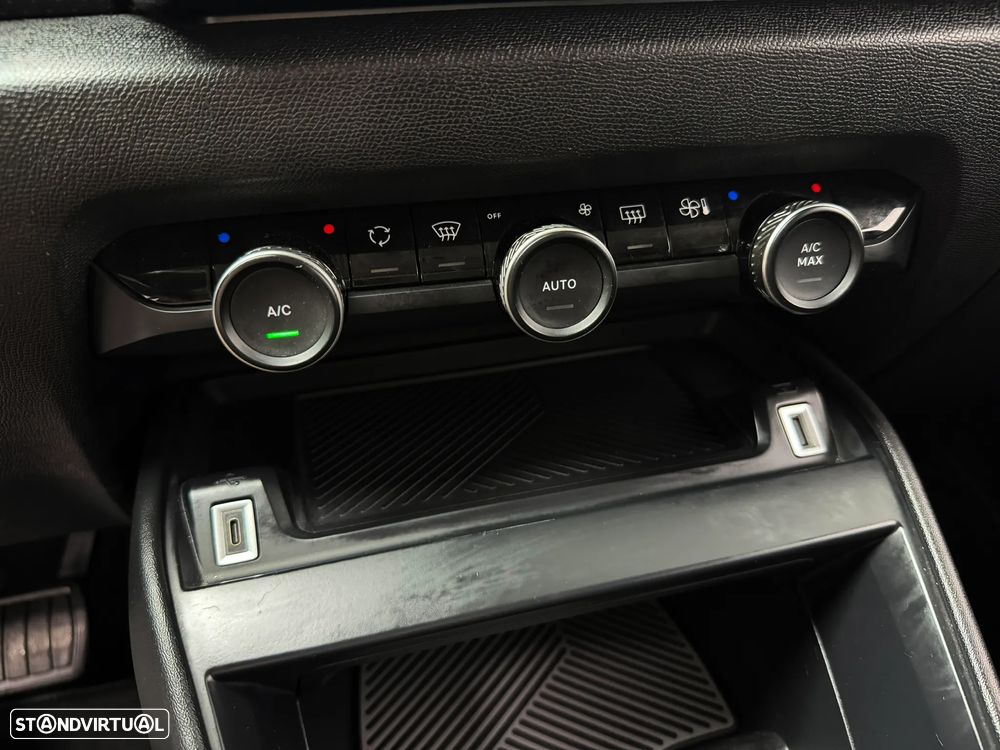 Citroën e-C4 50 kWh Shine - 26