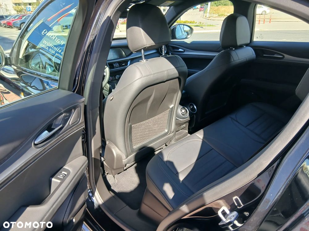 Alfa Romeo Stelvio 2.0 Turbo Veloce Q4 - 17