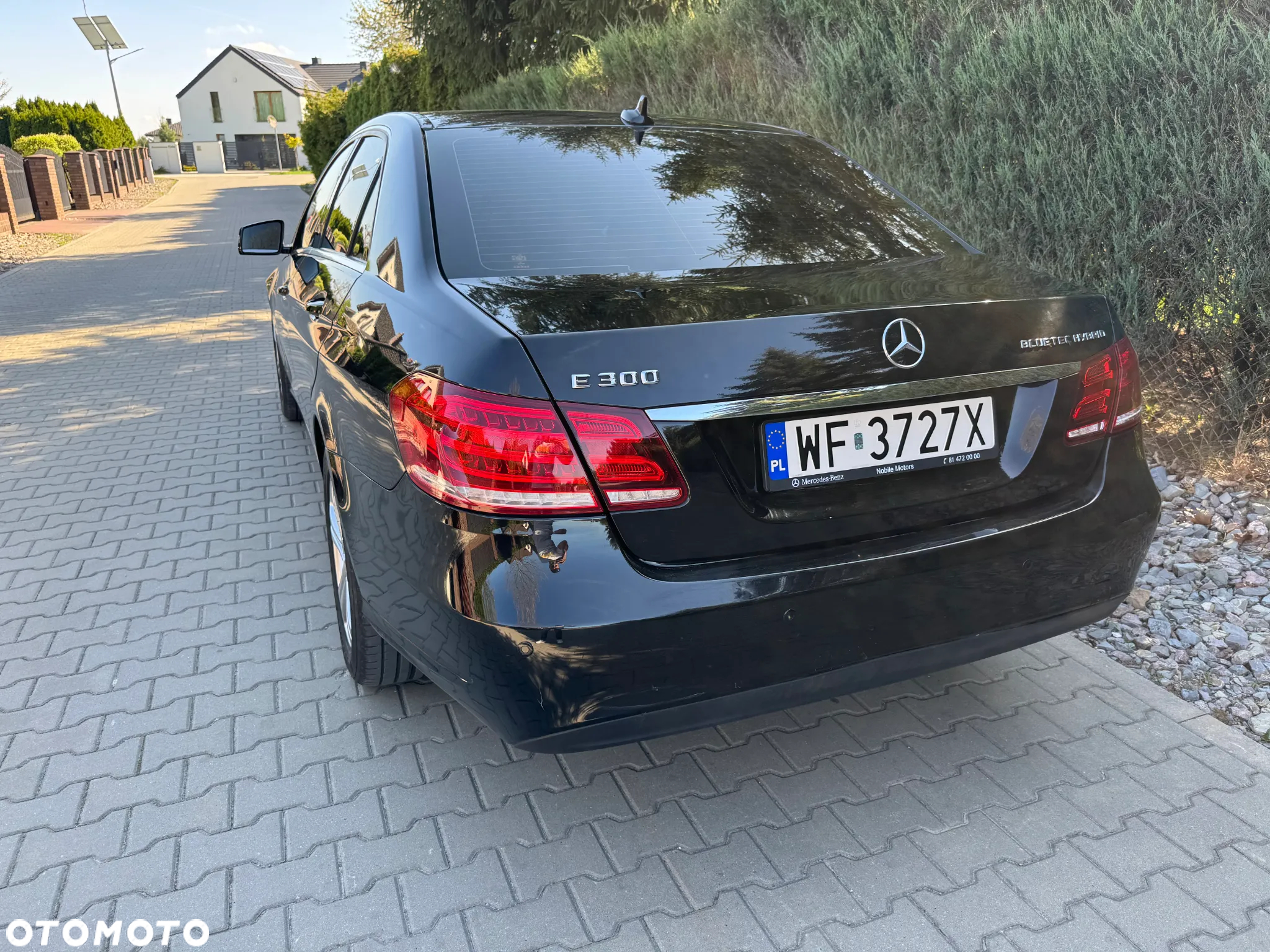 Mercedes-Benz Klasa E 300 BlueTEC HYBRID 7G-TRONIC Elegance - 14