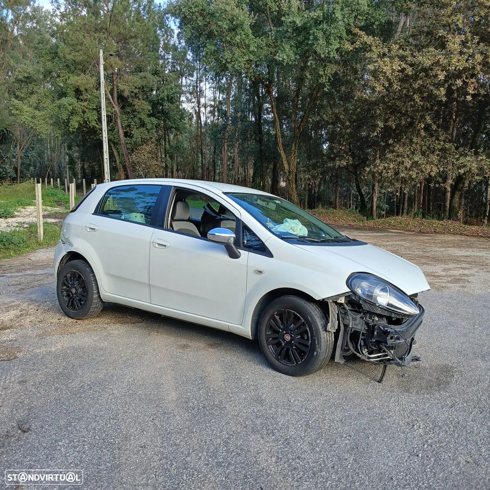Fiat Punto 1.2 de 2013 – Peças Usadas (10201) - 1