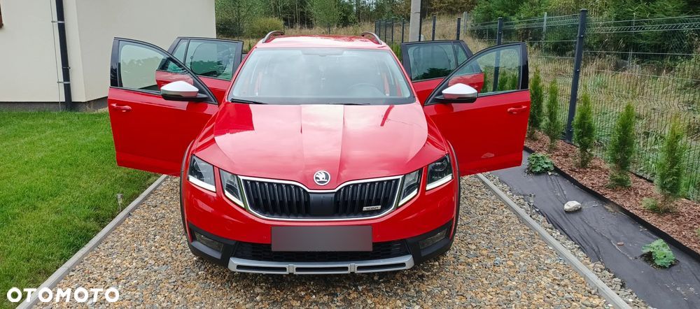 Skoda Octavia 2.0 TDI 4x4 Ambition DSG - 6