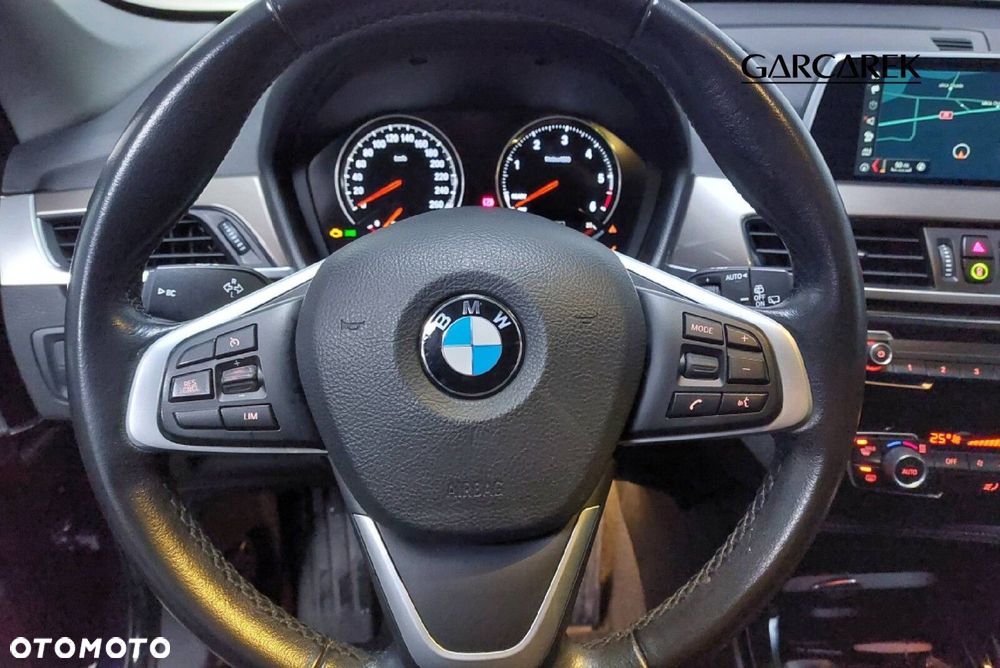 BMW X1 sDrive16d xLine - 12