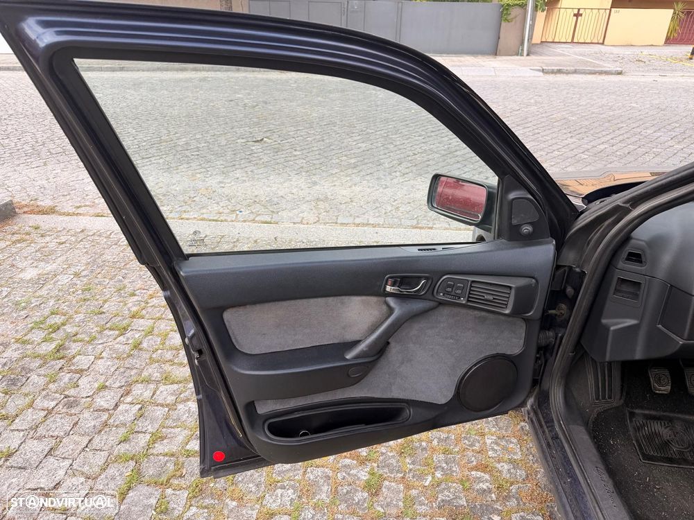 Alfa Romeo 146 1.4 Image - 13