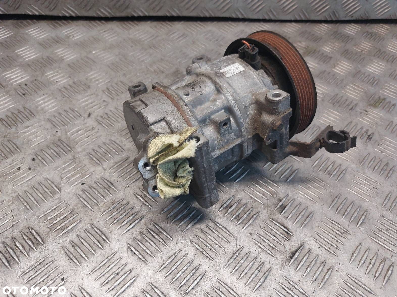 KOMPRESOR KLIMATYZACJI FIAT STILO 1.9 47220-8642 - 3