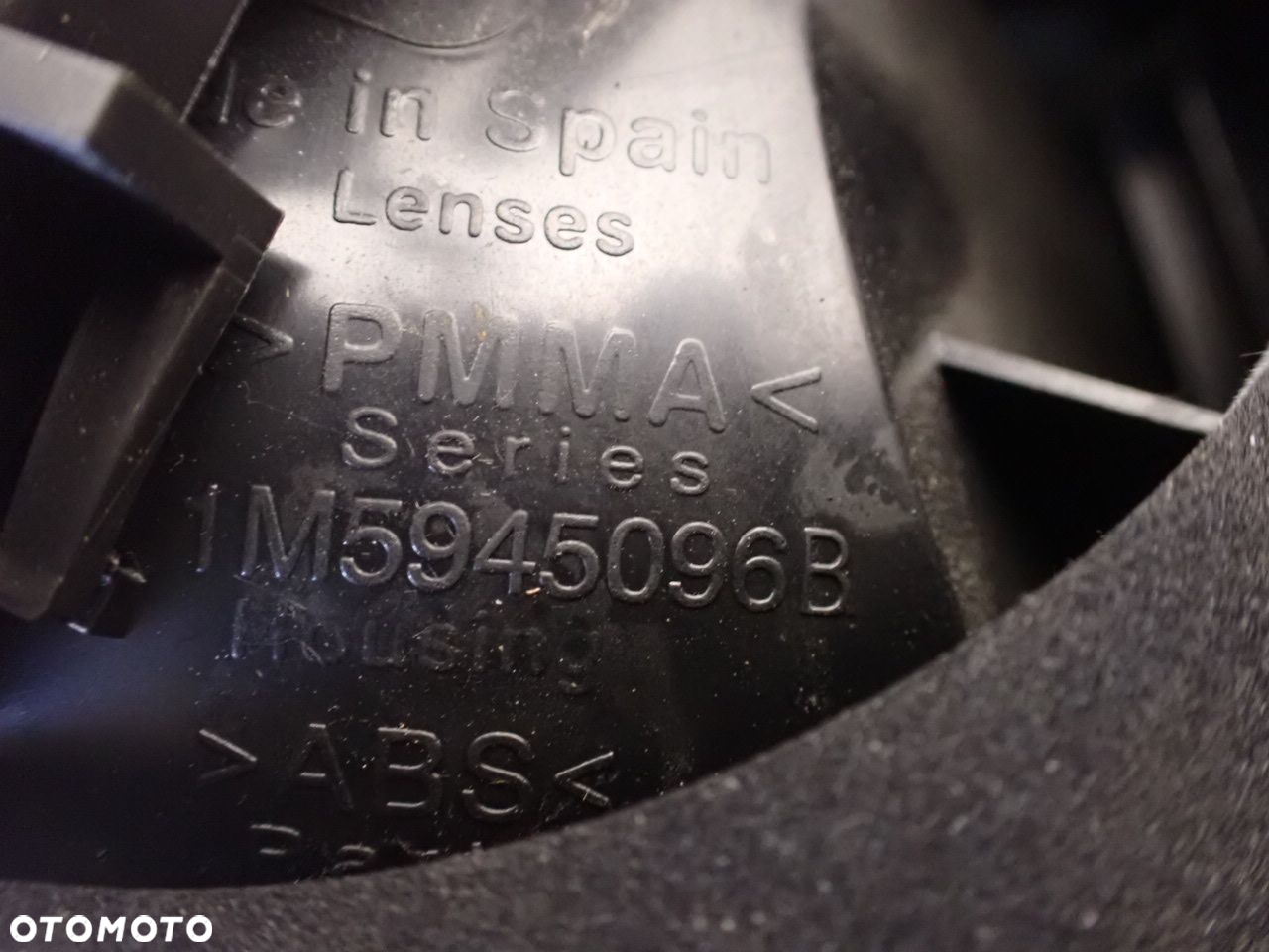 LAMPA PRAWA TYLNA DYMIONA SEAT TOLEDO II 1M5945096B - 8