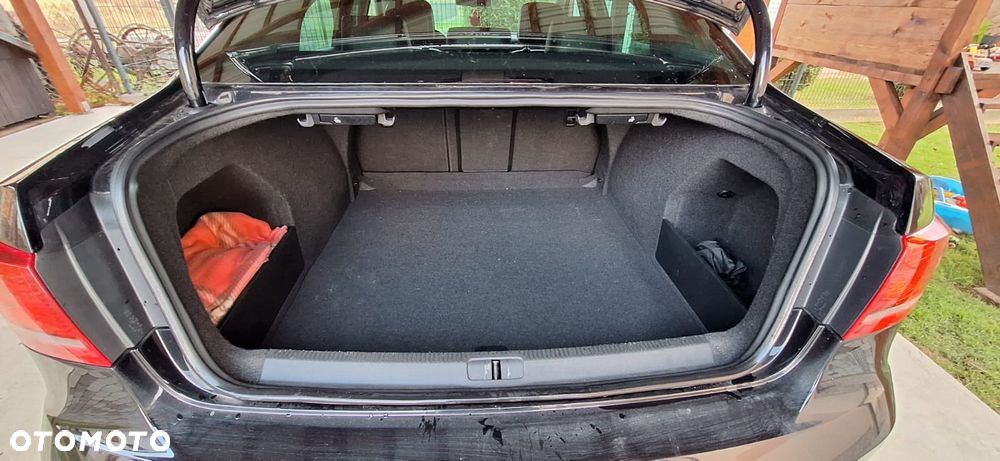 Volkswagen Passat 2.0 TDI Highline DSG - 17