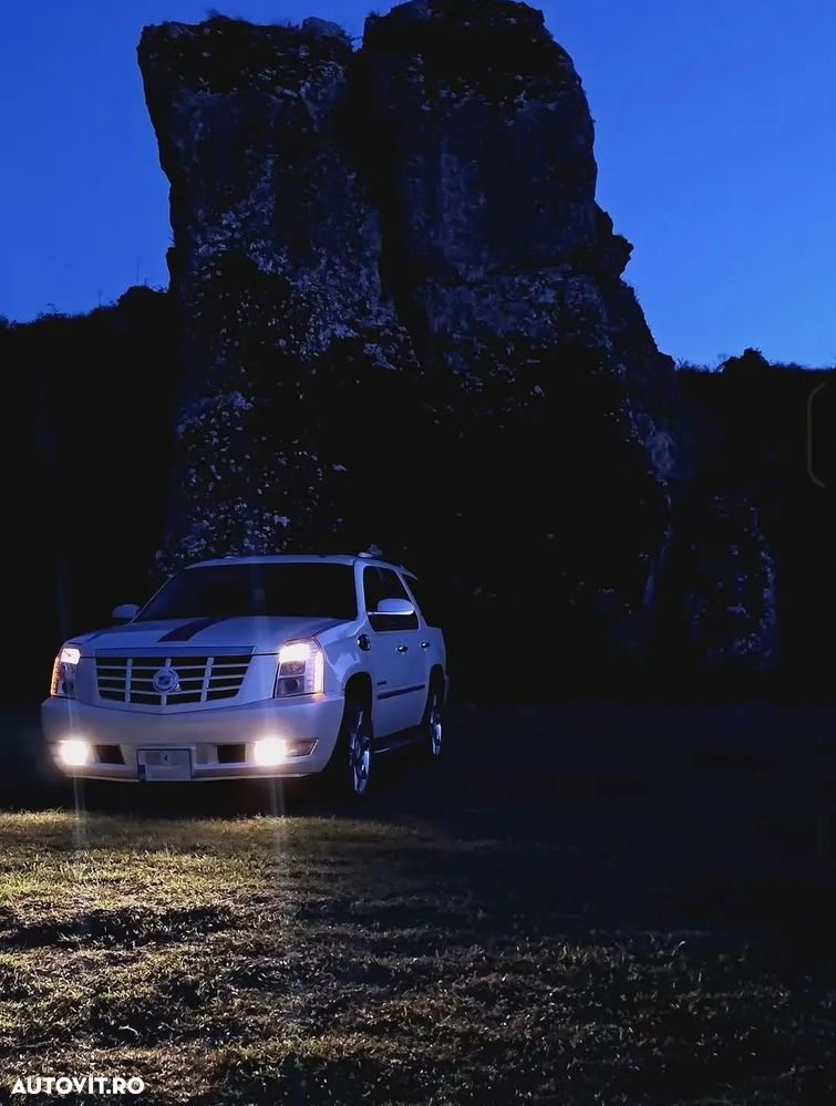 Cadillac Escalade 6.0 V8 Platinum - 5