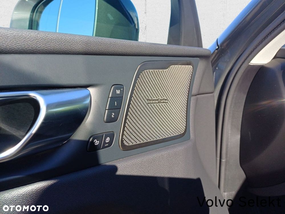 Volvo XC 60 2025