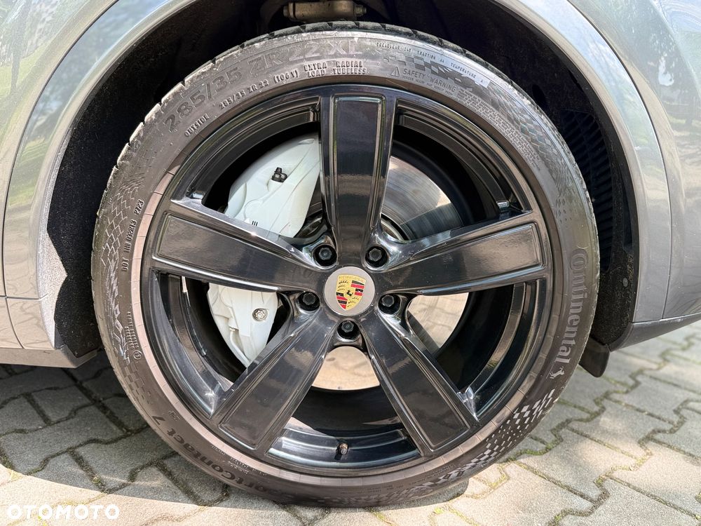 Porsche Cayenne - 15