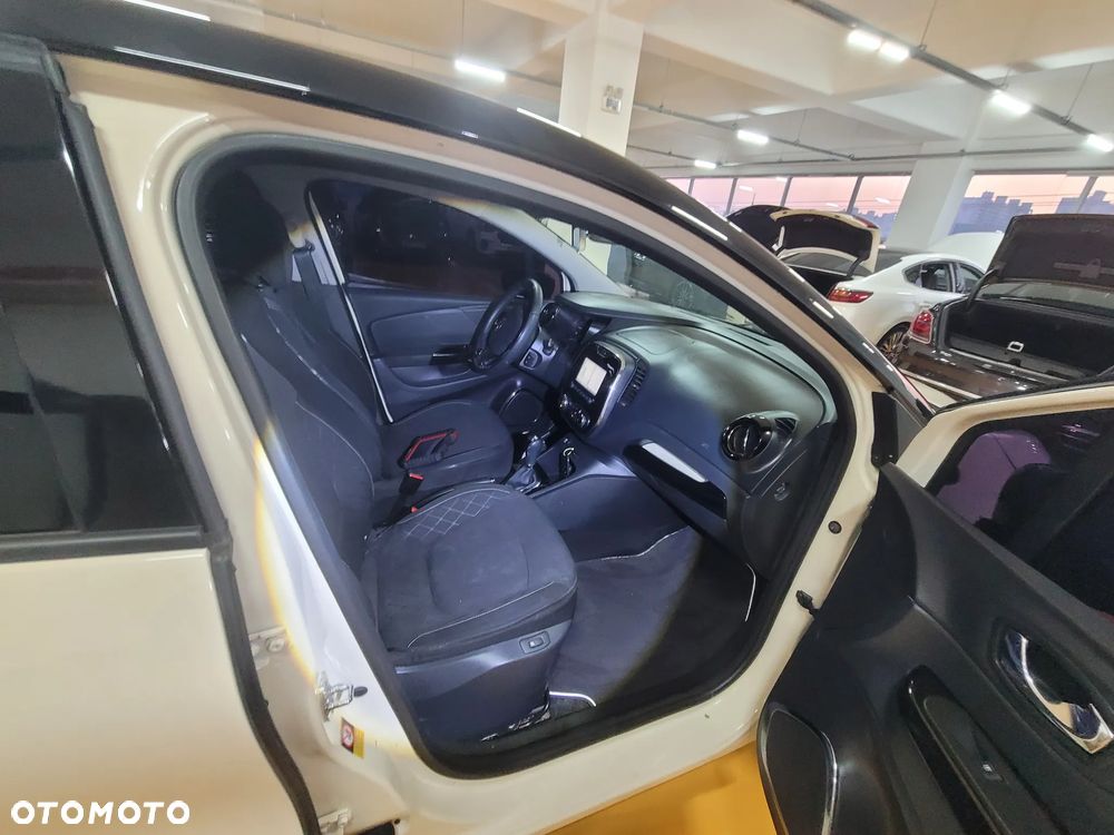 Renault Captur dCi 90 EDC Luxe - 12
