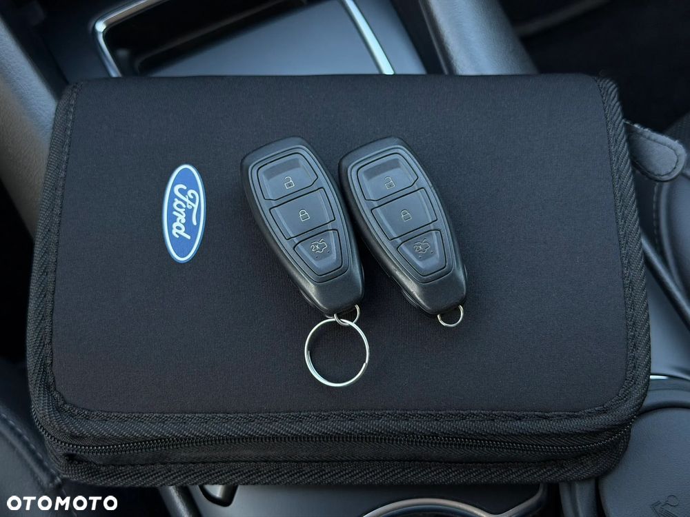 Ford Mondeo 2.0 EcoBlue Titanium - 41