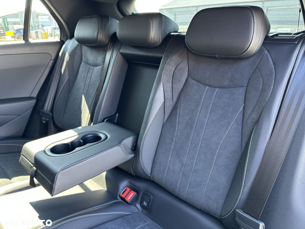 Volkswagen T-Roc - 16