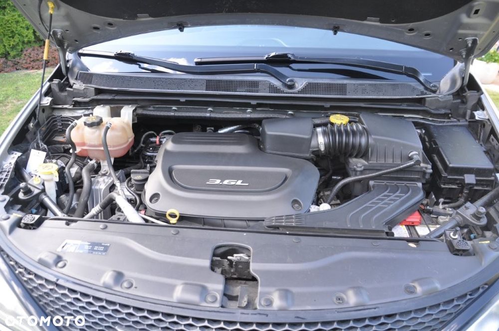 Chrysler Pacifica - 29