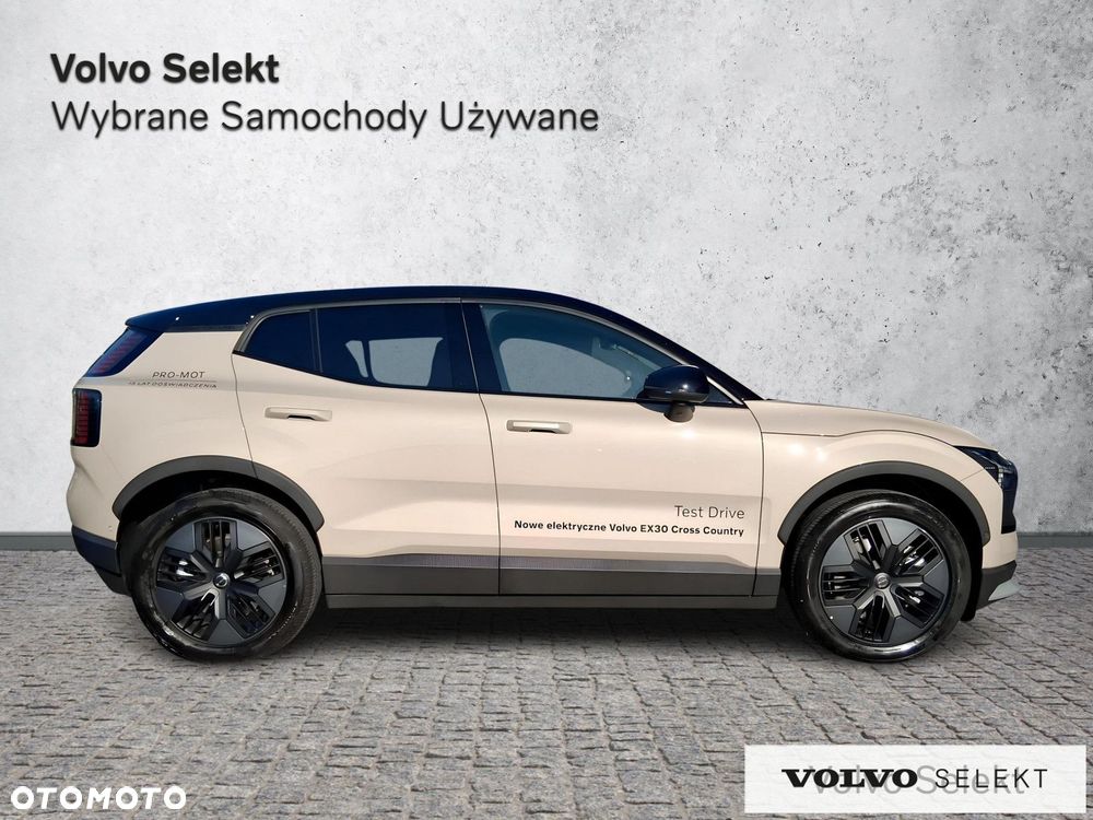 Volvo EX30 - 8