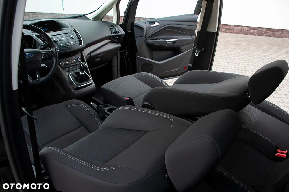Ford Grand C-MAX - 39