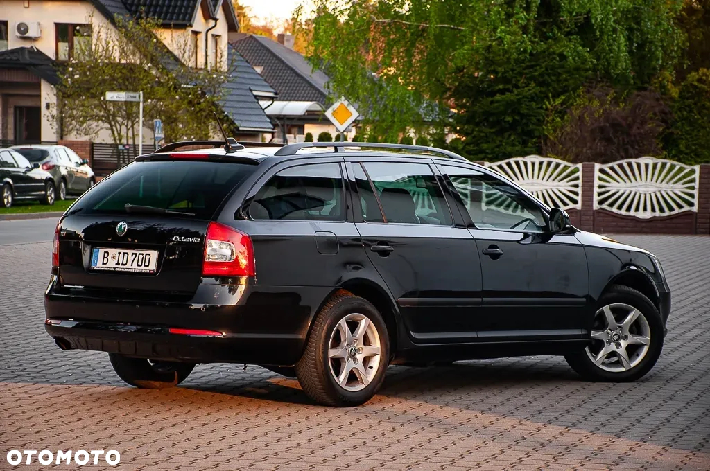 Skoda Octavia Combi 2.0 TDI DPF DSG Ambition - 20