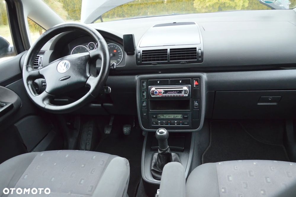 Volkswagen Sharan 1.9 TDI Comfortline Family - 26