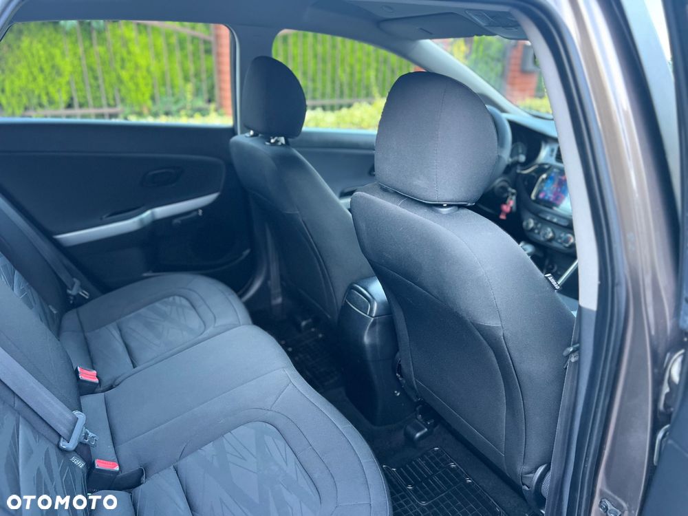 Kia Ceed 1.6 GDI Spirit - 21