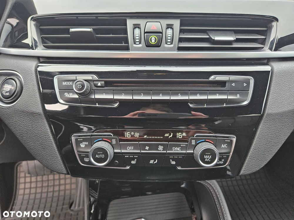 BMW X1 xDrive20d Sport Line - 11