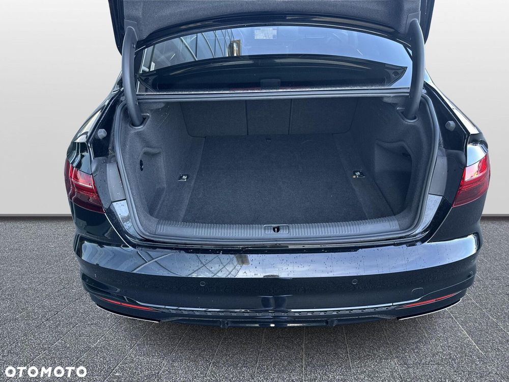 Audi A4 Limousine - 10