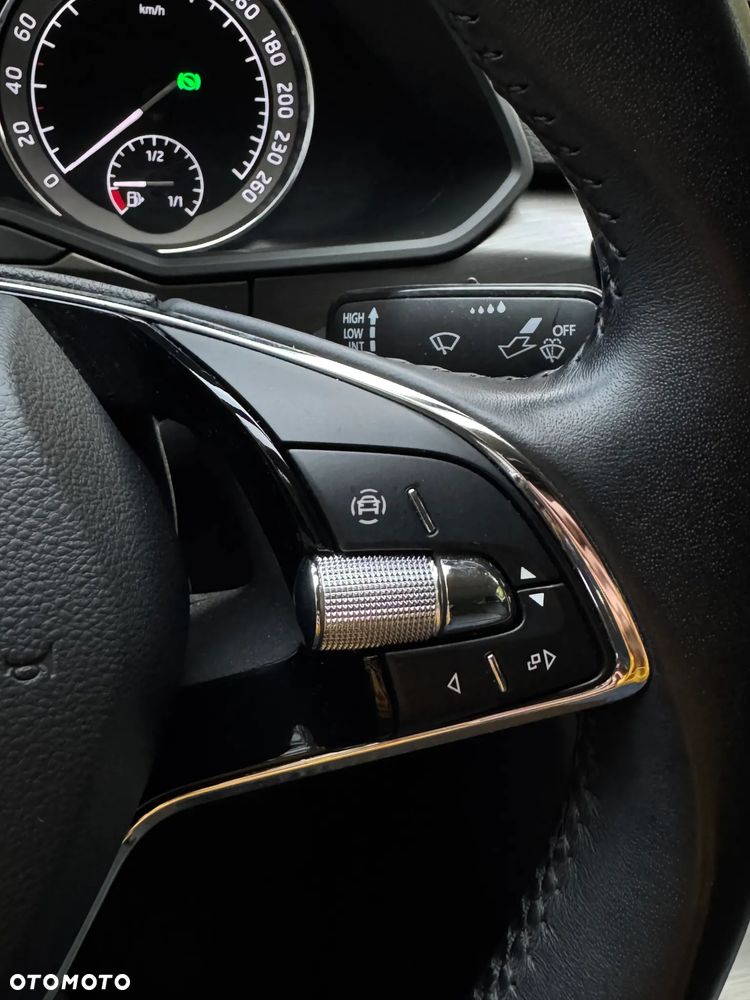 Skoda Superb 1.5 TSI Style DSG - 25