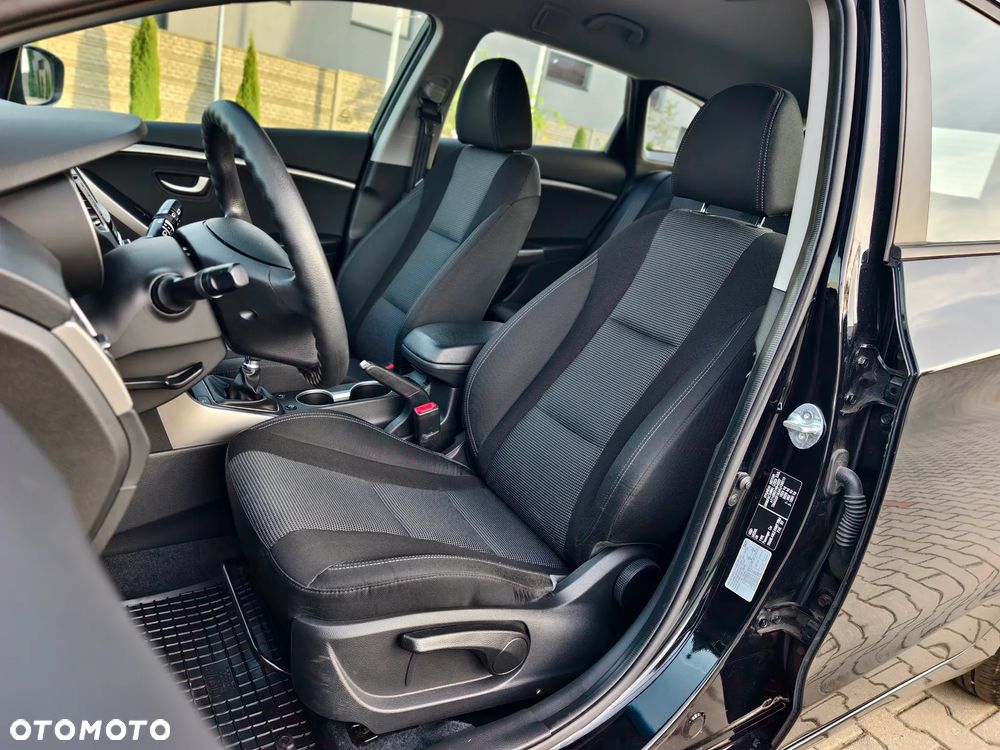 Hyundai i30 Kombi 1.4 Passion Plus - 7