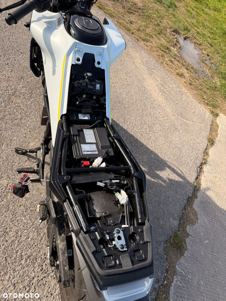 Husqvarna Vitpilen - 13