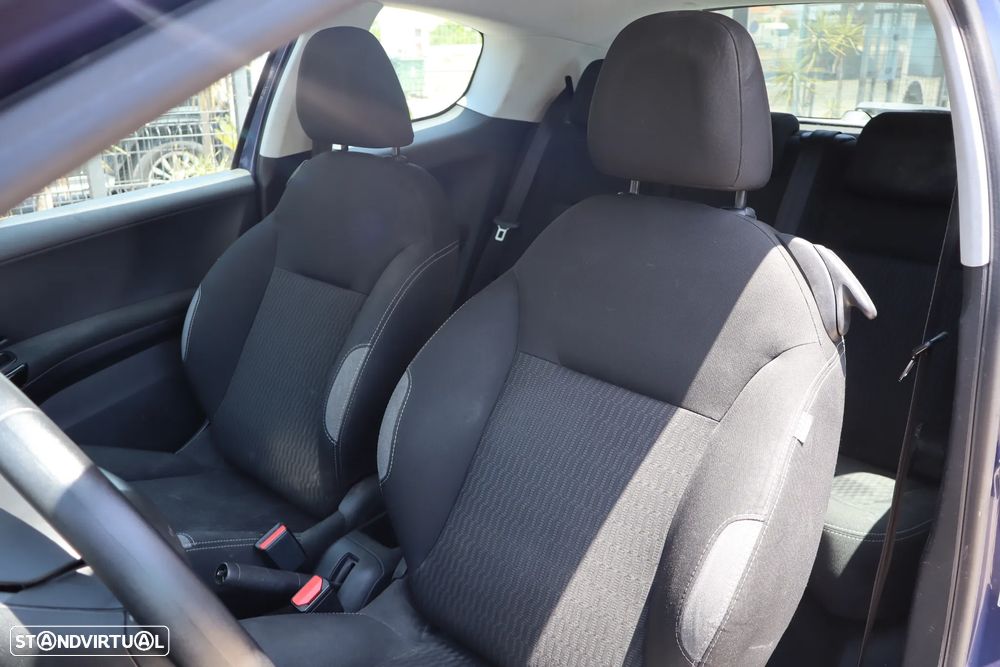 Peugeot 208 - 11
