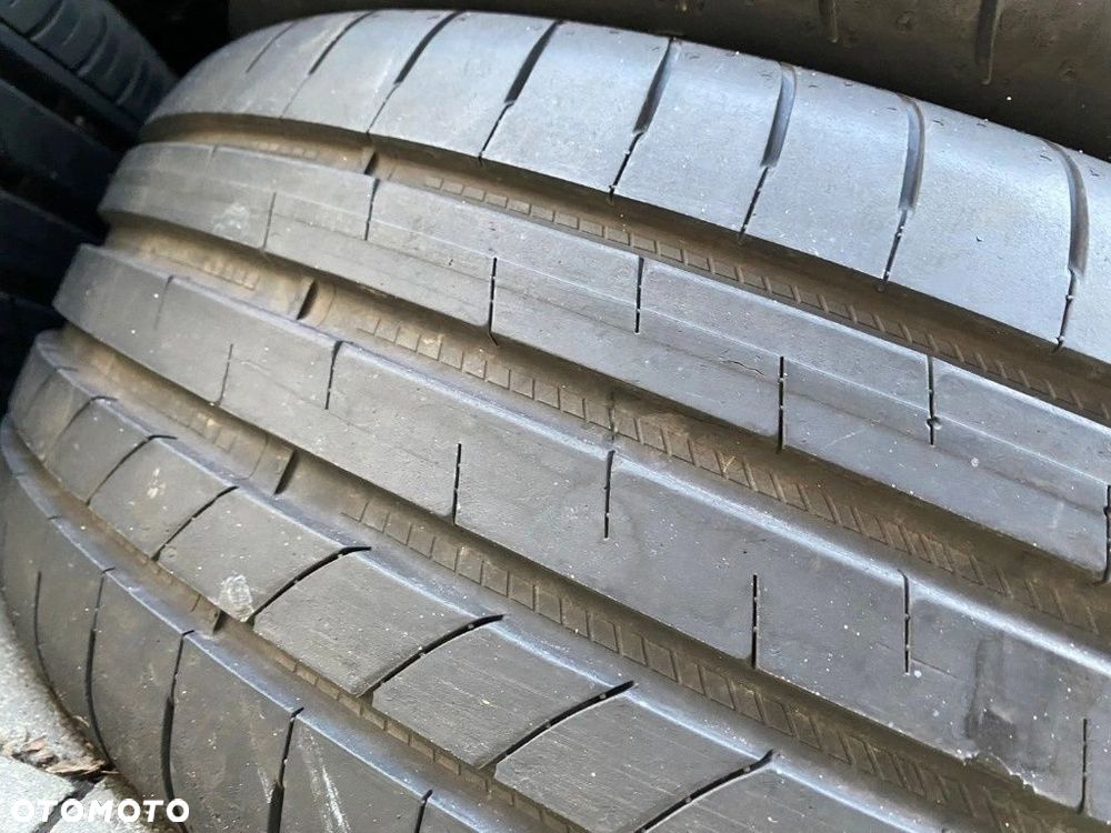 215/50/18 Goodyear Eagle F1_6,8mm_4szt_(208) - 8