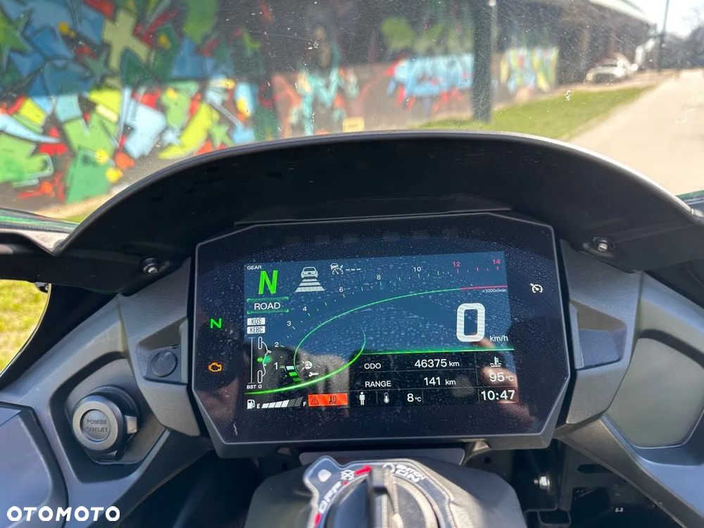 Kawasaki Ninja H2 SX - 17