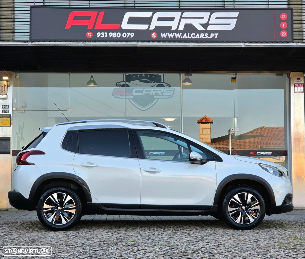 Peugeot 2008 1.2 PureTech Allure - 8