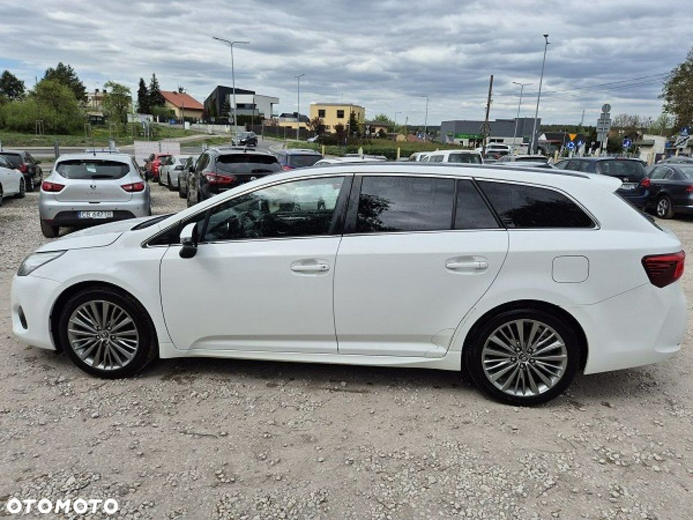 Toyota Avensis - 12