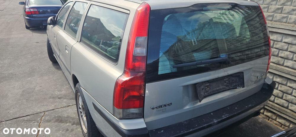 VOLVO V70 II 2.5TDI 99-05 ALUFELGI KOMPLET R15 - 12
