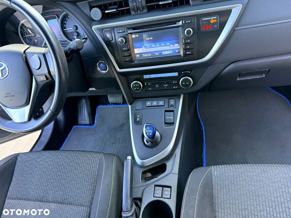 Toyota Auris 1.8 HSD Luna - 19