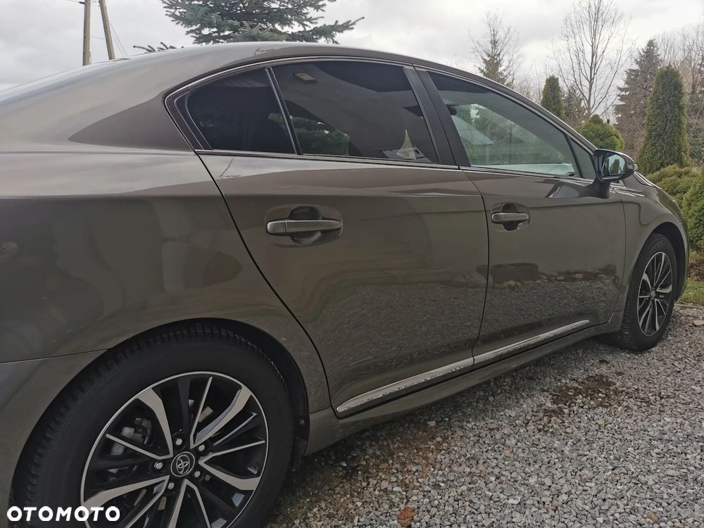 Toyota Avensis 1.8 Prestige MS - 2