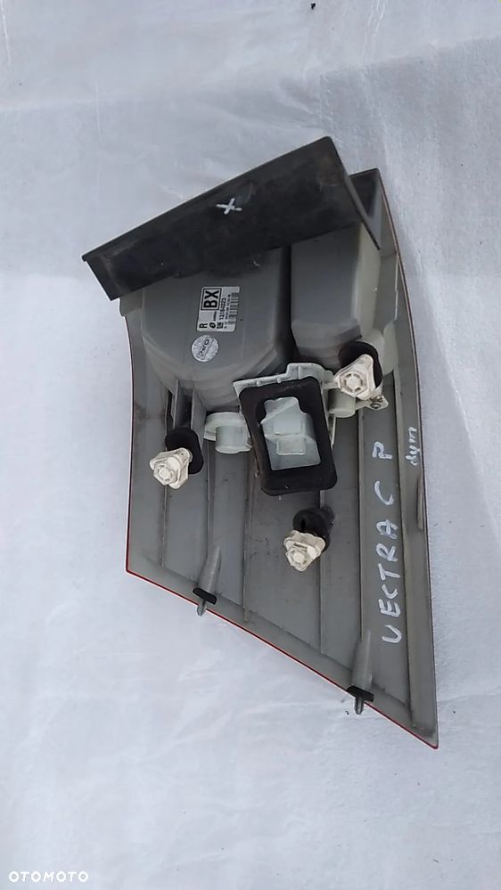 OPEL VECTRA C KOMBI LAMPA TYLNA PRAWA LIFT - 2