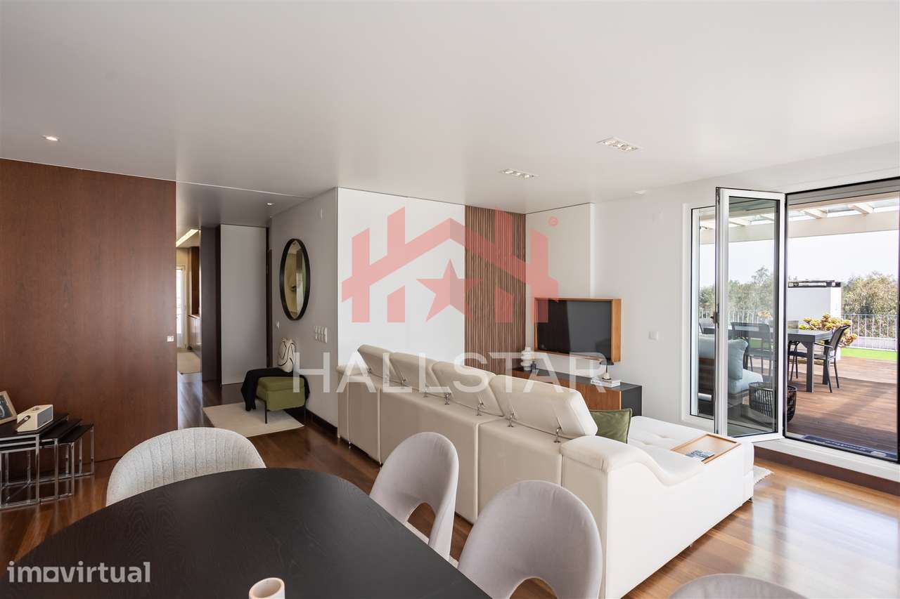 Penthouse T4 / Terraço / Telheiro - Grande imagem: 4/57