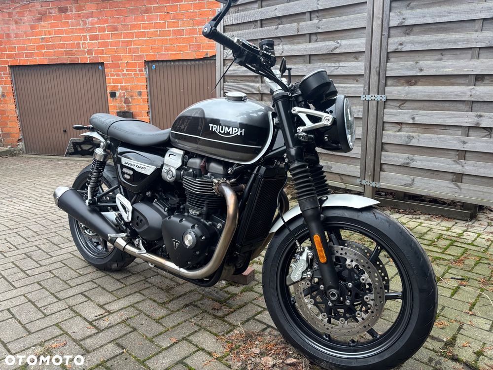 Triumph Speed Twin - 3