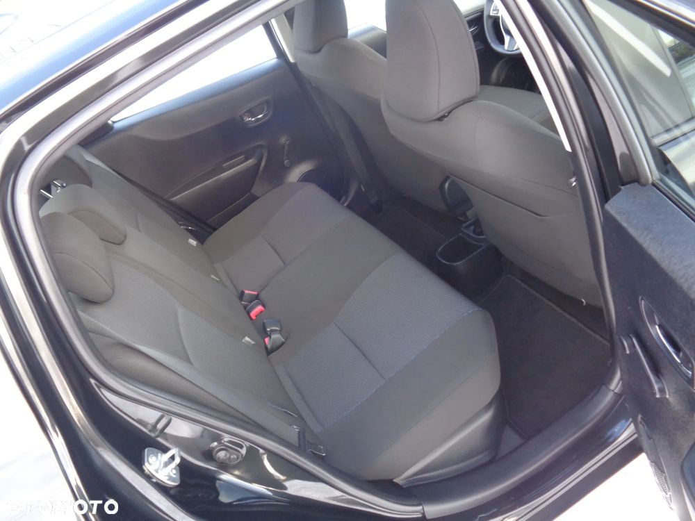 Toyota Yaris Hybrid 100 Life - 9