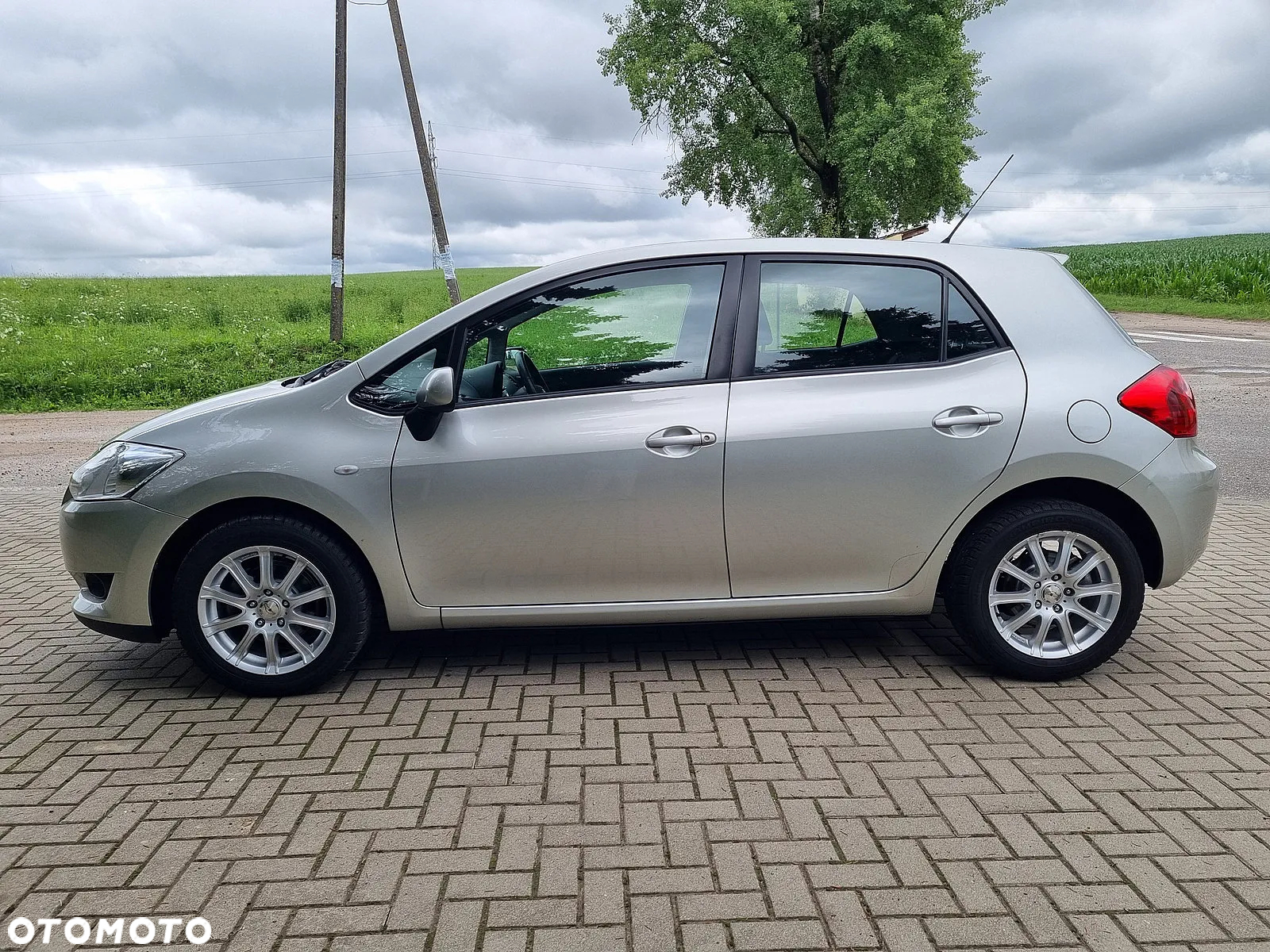 Toyota Auris 1.4 VVT-i Sol - 2