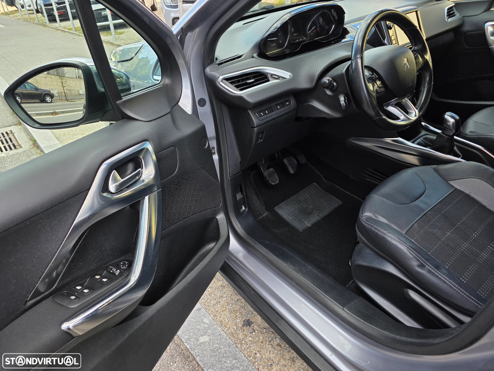 Peugeot 2008 1.4 HDi Allure - 10