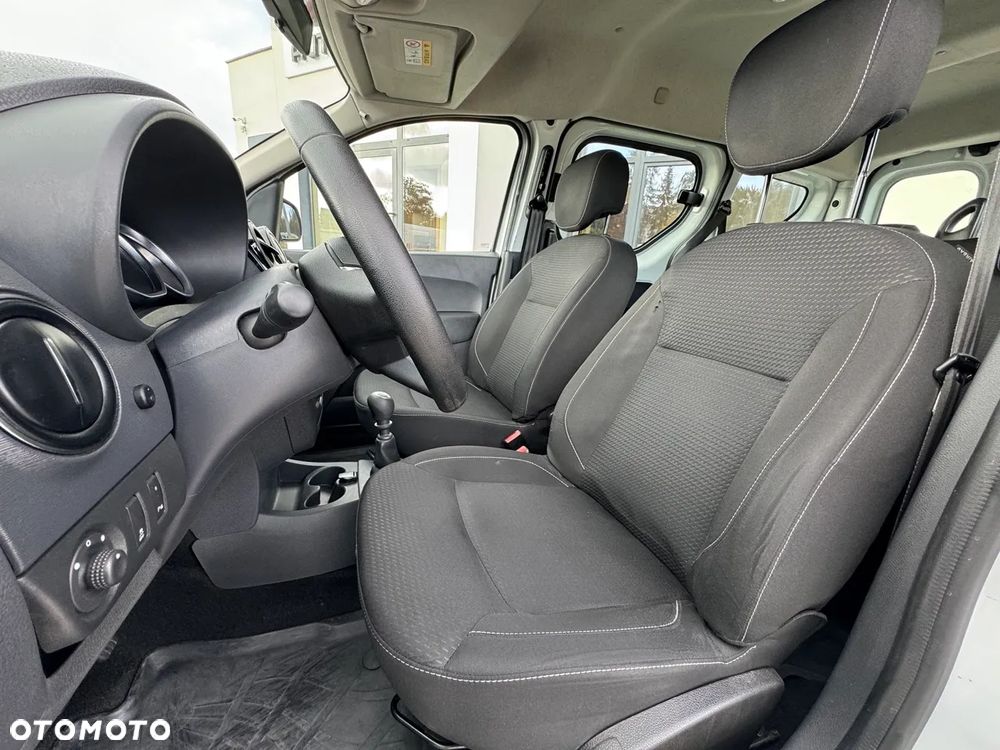 Dacia Dokker 1.5 Blue dCi Laureate - 11