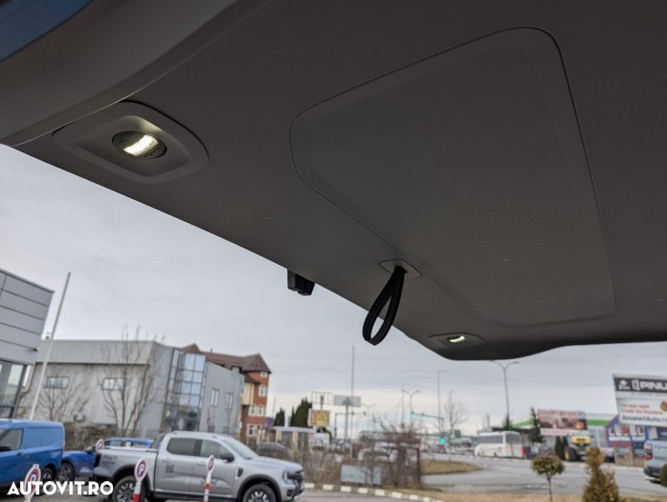 Ford Tourneo Custom - 36